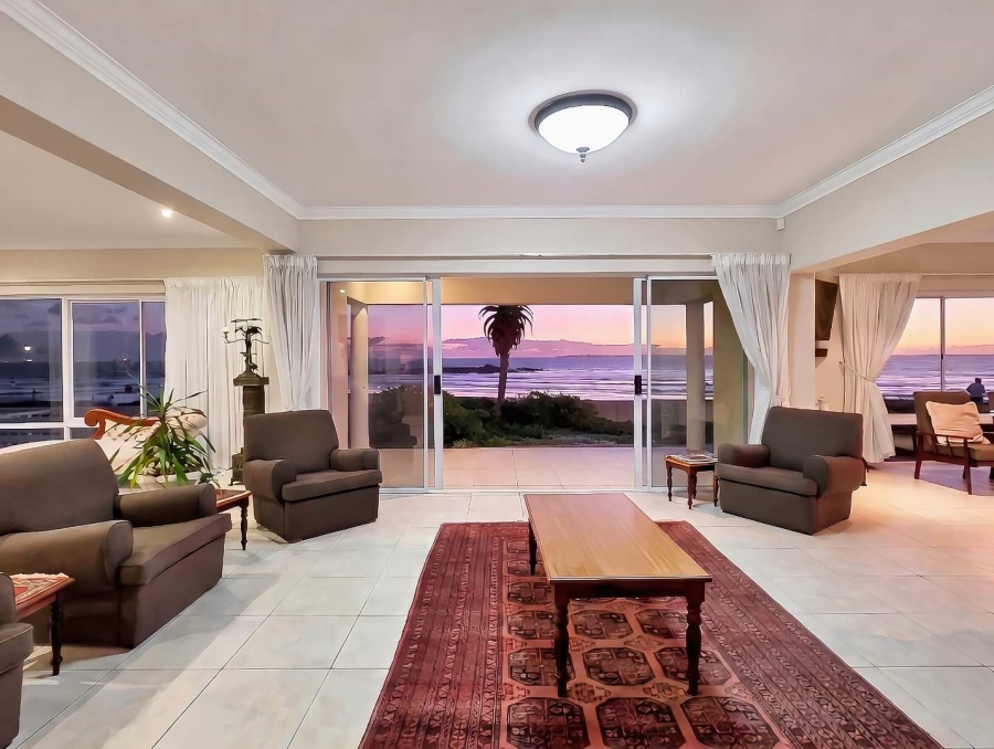 5 Bedroom Property for Sale in Bloubergstrand Western Cape